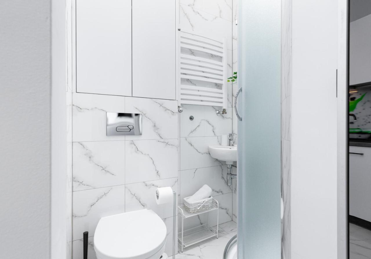 Stylish & Modern Praga By Renters * Warszawa
